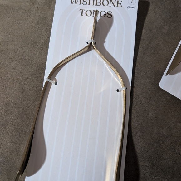 🛍️4 For $15🛍️Gold Wishbone Tongs - Picture 3 of 7